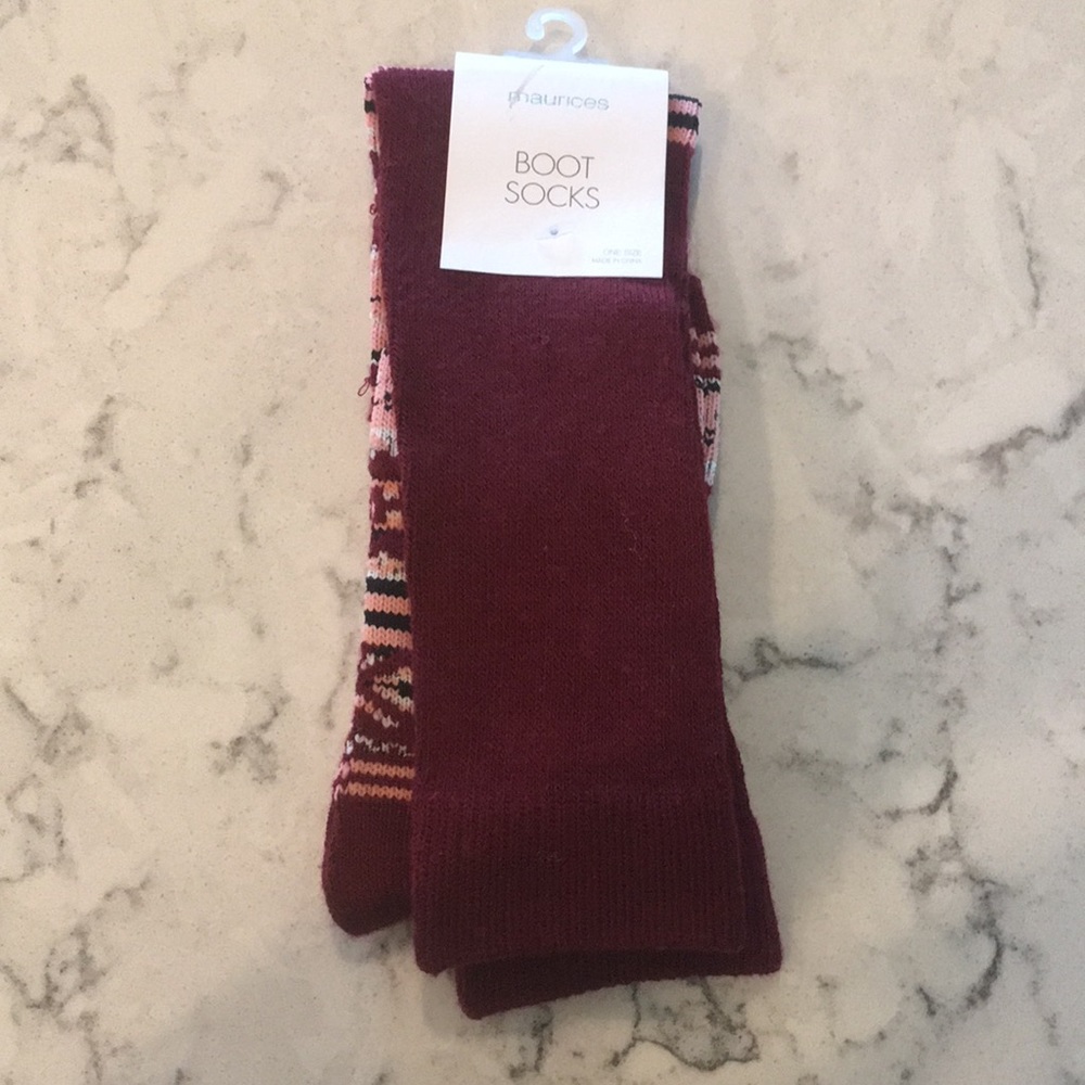 Burgundy printed boot socks